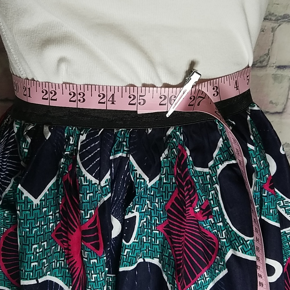 African Skirt With Head Tie - Picture 6 of 7